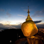 Пагода Чайттійо або Золотий камінь