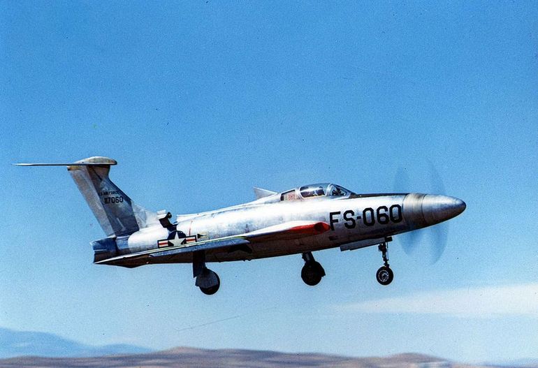 Турбогвинтовий літак XF-84H у польоті