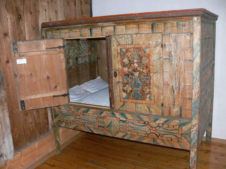 Ліжка-скрині середньовіччя