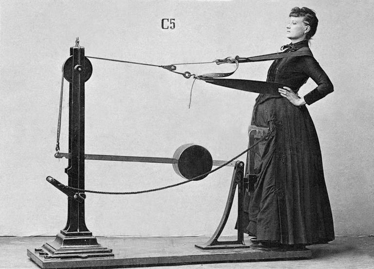Перші у світі тренажери, розроблені доктором Густавом Сандером (1892)